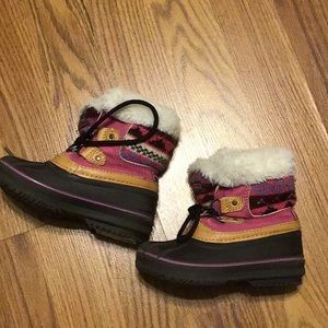 London Fog Aztec Design Girl Winter Boots
